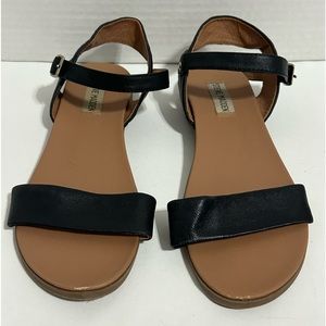 New Steve Madden Sandals
